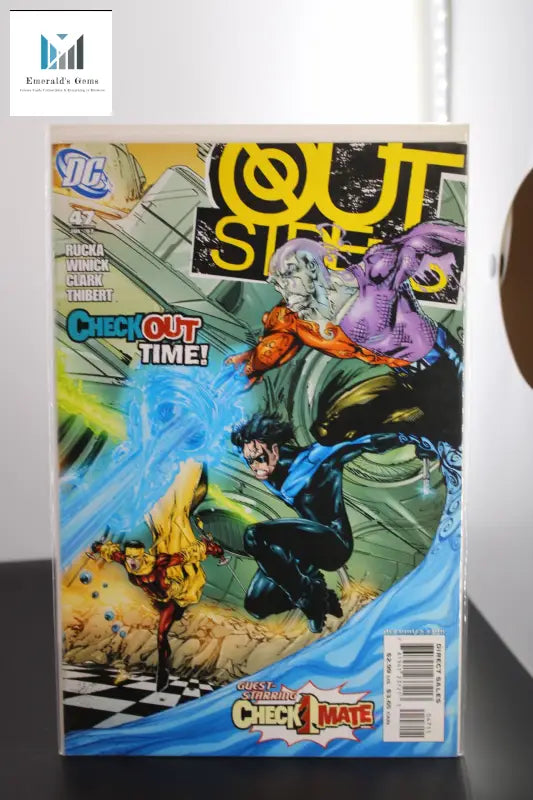 Cover of the first DC Comics issue, Outsiders #47 July 2007, for sale with trading cards